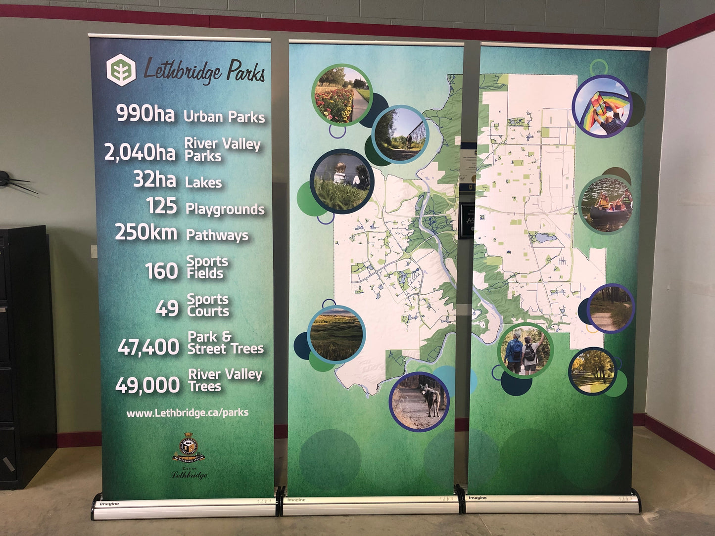 Retractable Banner Stands